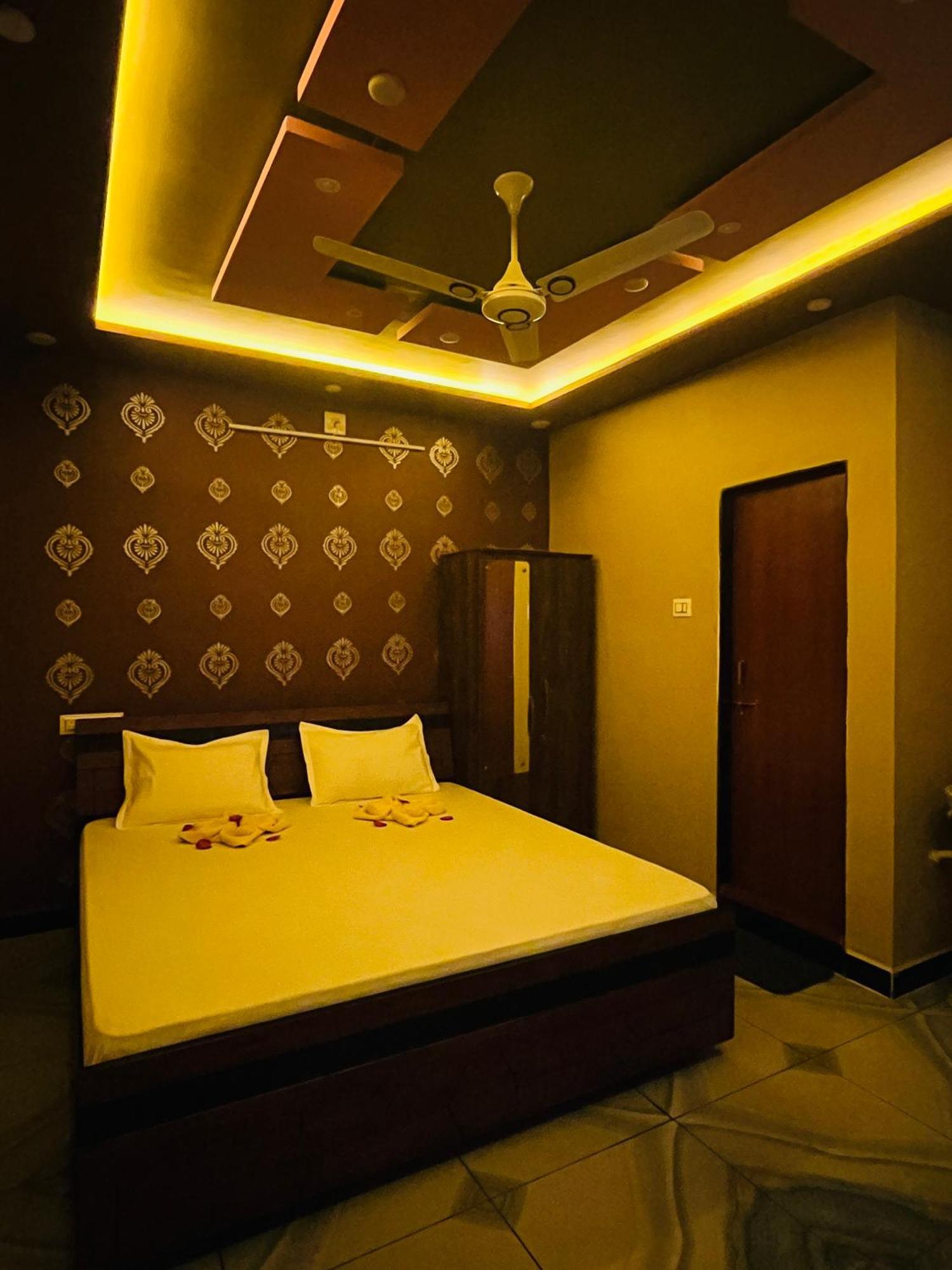 Kamdhenu Home Stay Garudeshwar Экстерьер фото