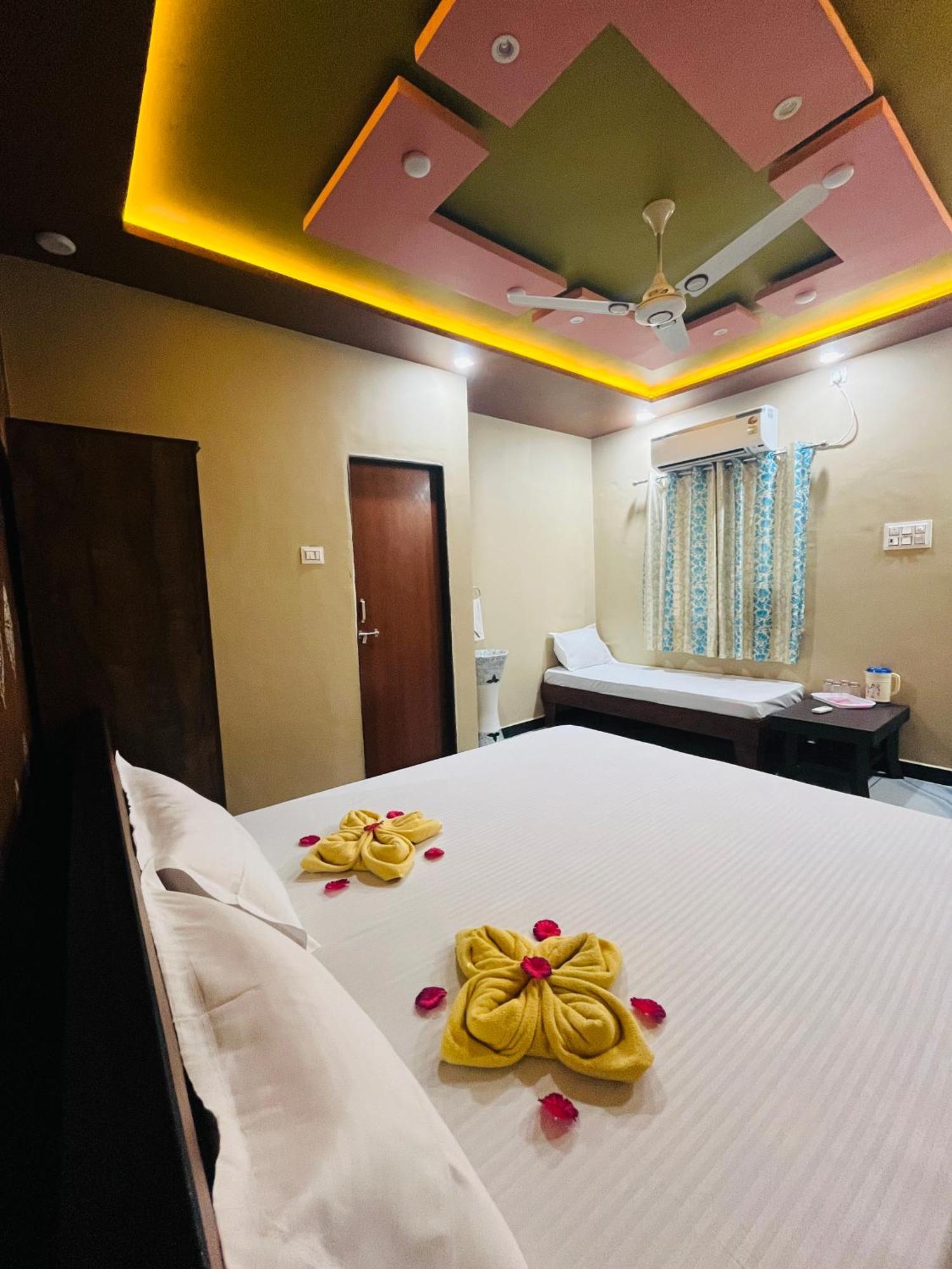 Kamdhenu Home Stay Garudeshwar Экстерьер фото
